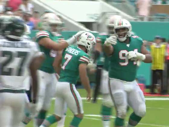 Christian Wilkins Laughing Directly In The Eagles' Faces After That Trick Play Is All The Evidence You Need That The Whole Team Deserves To Be Fired