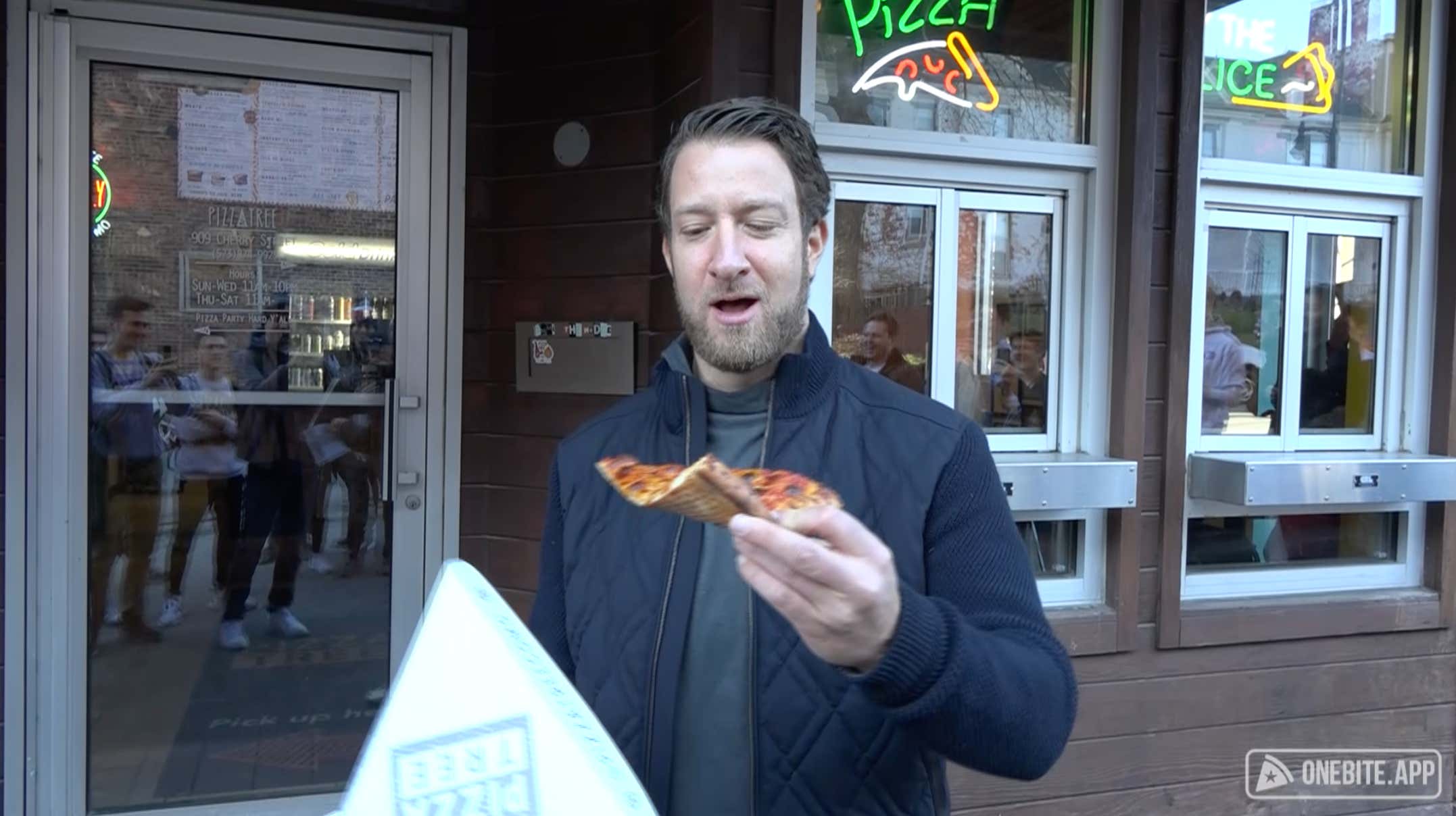 Barstool Pizza Review - Pizza Tree (Columbia, MO)