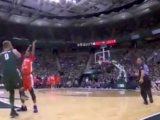 The Ref In The Michigan State/Illinois Game Is Either The Worst Ref Ever Or Was On Michigan State -5.5. There Needs To Be An Investigation