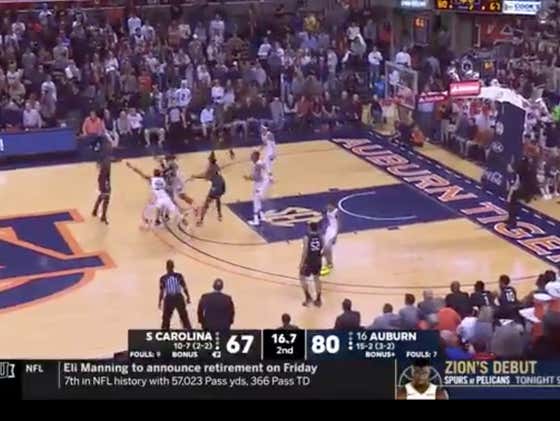 At the 5 minute mark the total was at 142. In the last 5 minutes the two teams only combined for 5 points, keeping the total under 147.5.