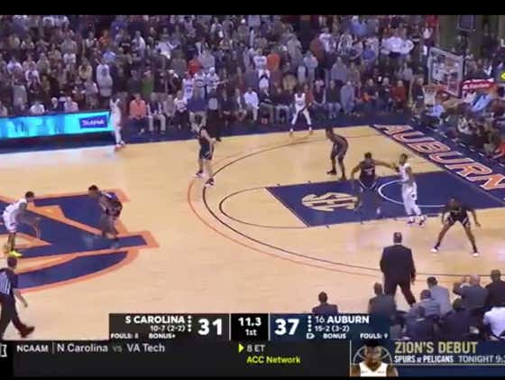 Auburn covers the 1H spread (-6.5) on this layup at the buzzer