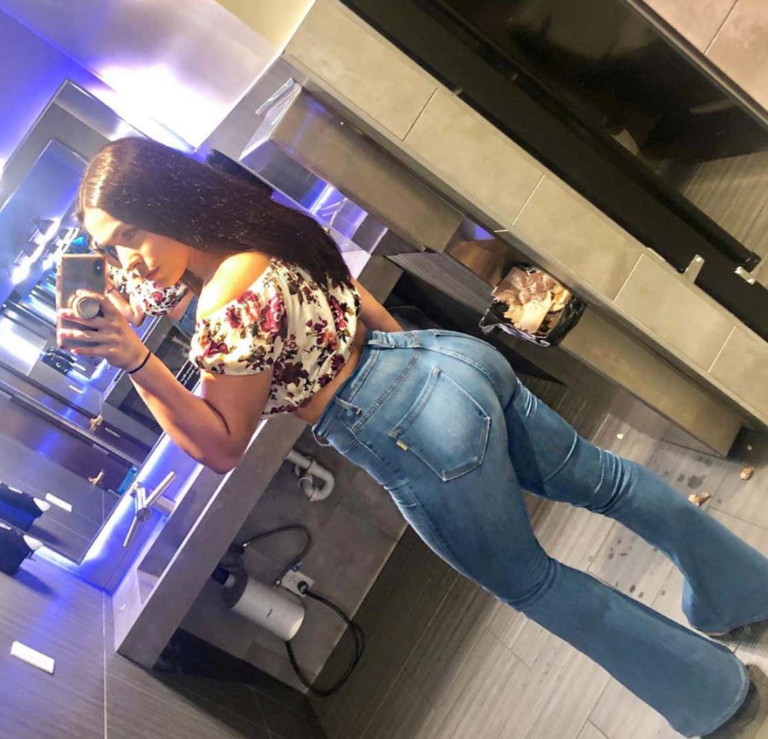 Rough N' Rowdy Ring Girl Of The Day - Beatriz_img_6