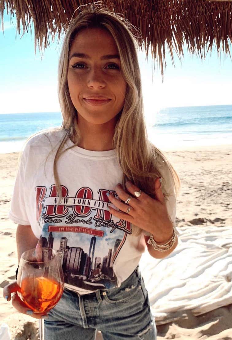 Barstool Local Smokeshow Of The Day - Liv From Boston University_img_4