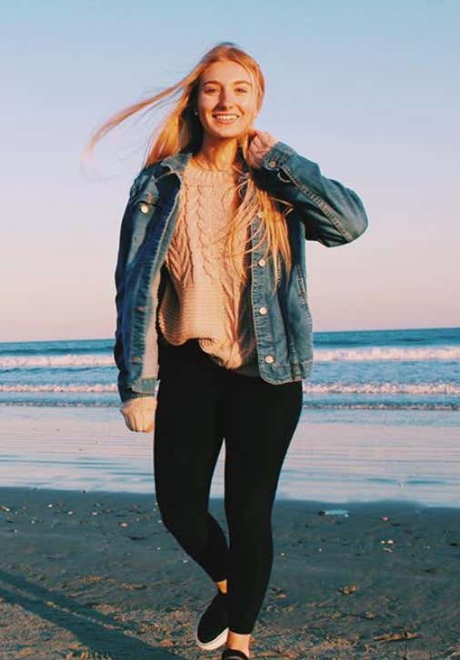 Barstool Local Smokeshow Of The Day - Mad From URI_img_6