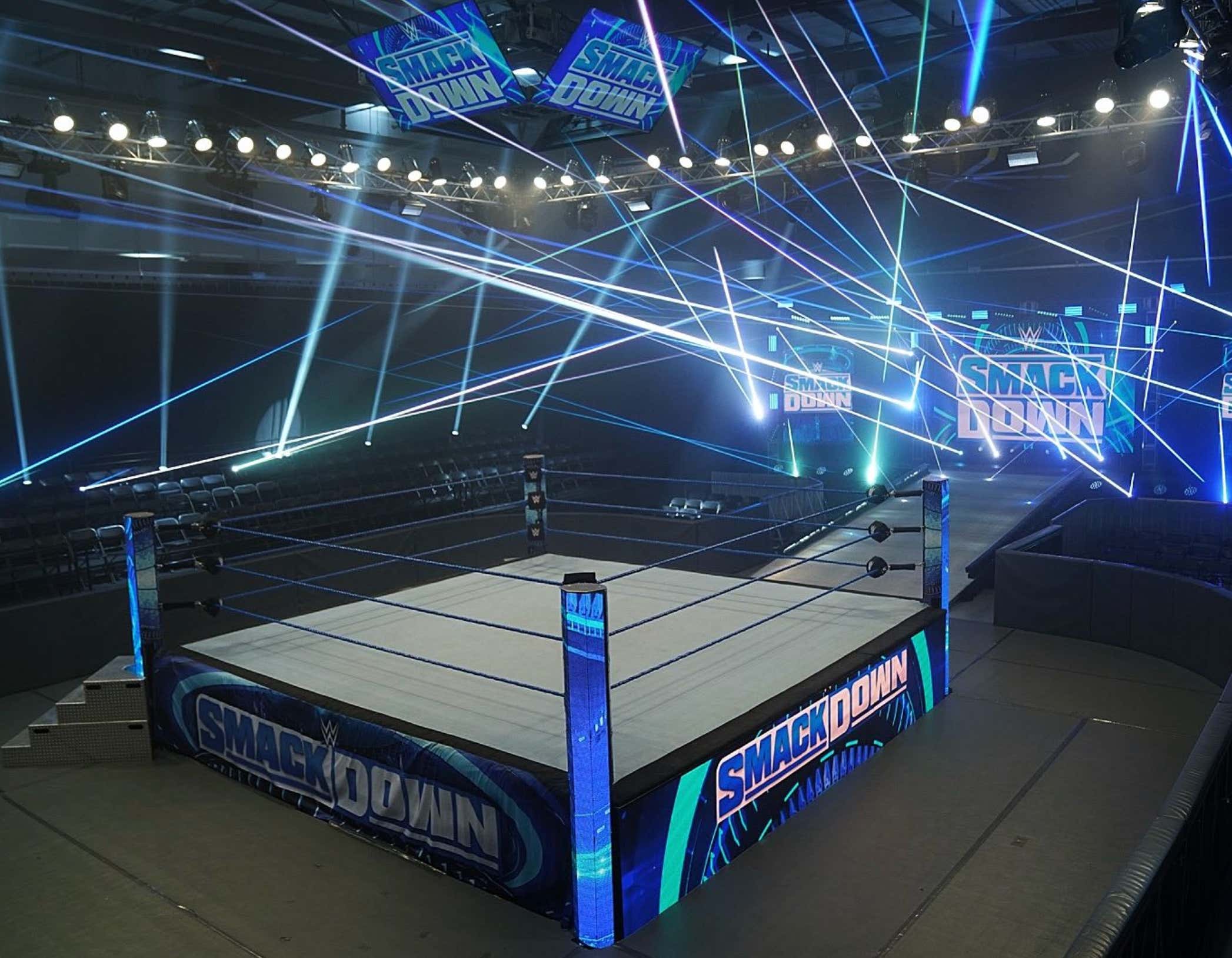 Wrestlers On SmackDown Just Stopped Wrestling Each Other During