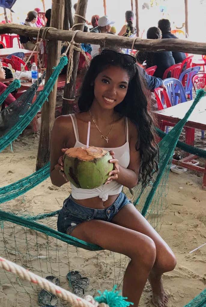 Barstool Local Smokeshow Of The Day - Lili From UMASS_img_4