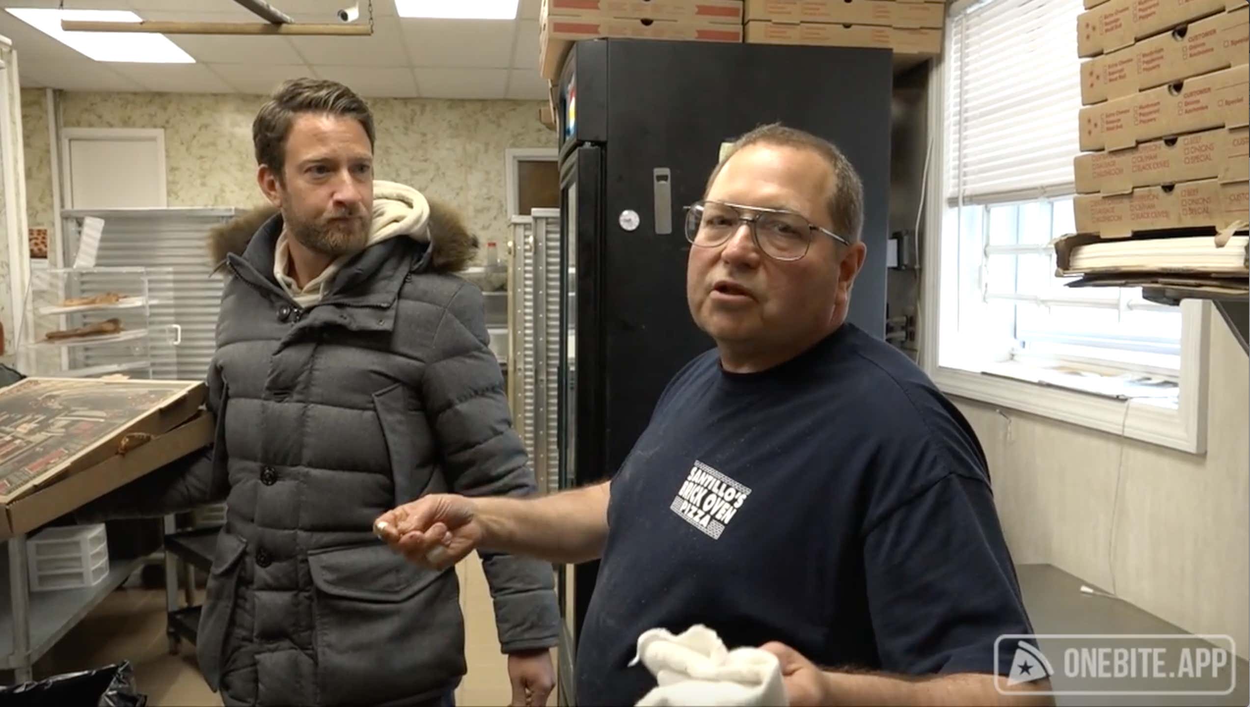 Barstool Pizza Review Classic - Santillo's Brick Oven Pizza (Elizabeth, NJ)