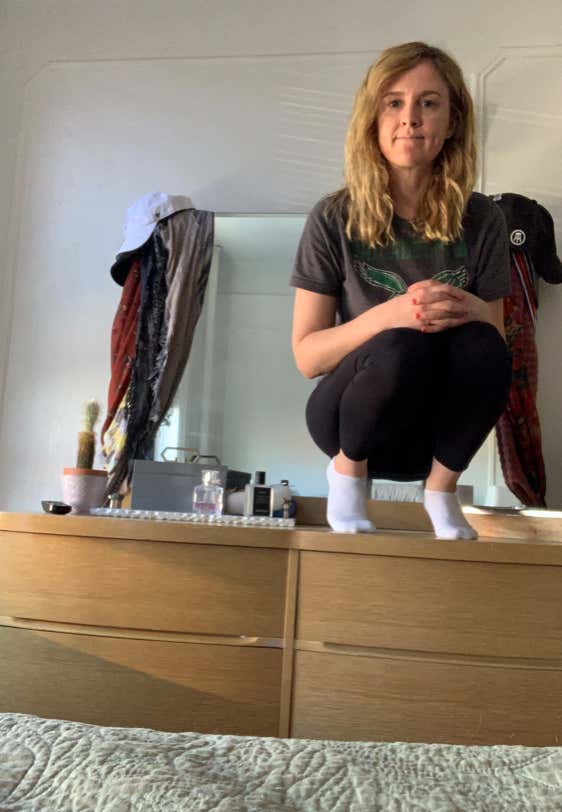 Thirst Trap Clickbait Gaze Upon Me As I Do 20 Squats In TightTights In My Apartment Barstool