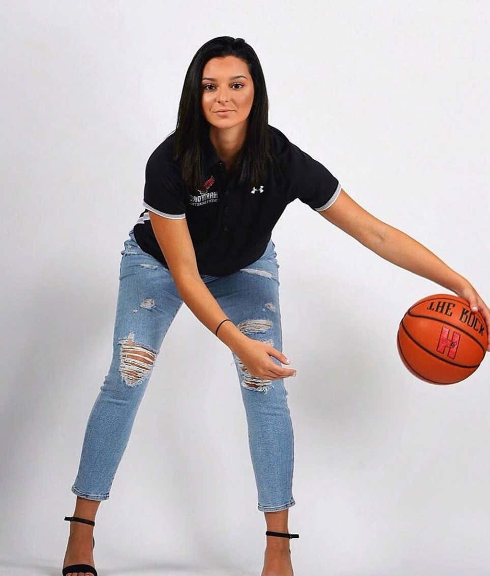 Barstool Local Smokeshow Of The Day - Nina From Hartford_img_1