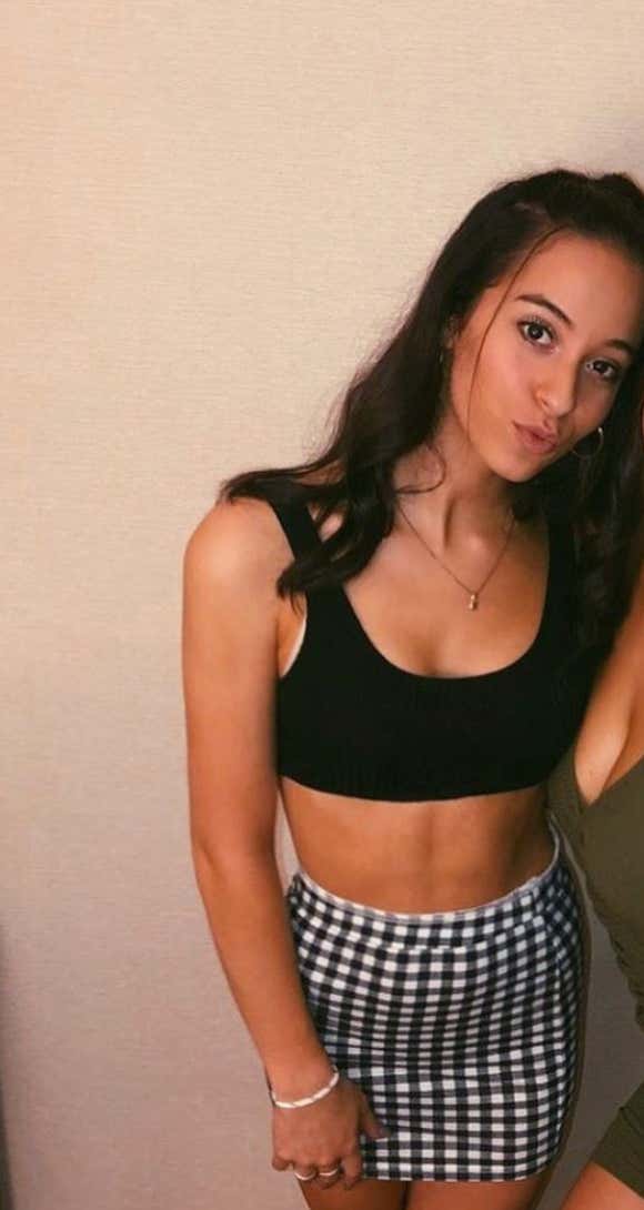 Barstool Local Smokeshow Of The Day - Casey From UNH_img_1