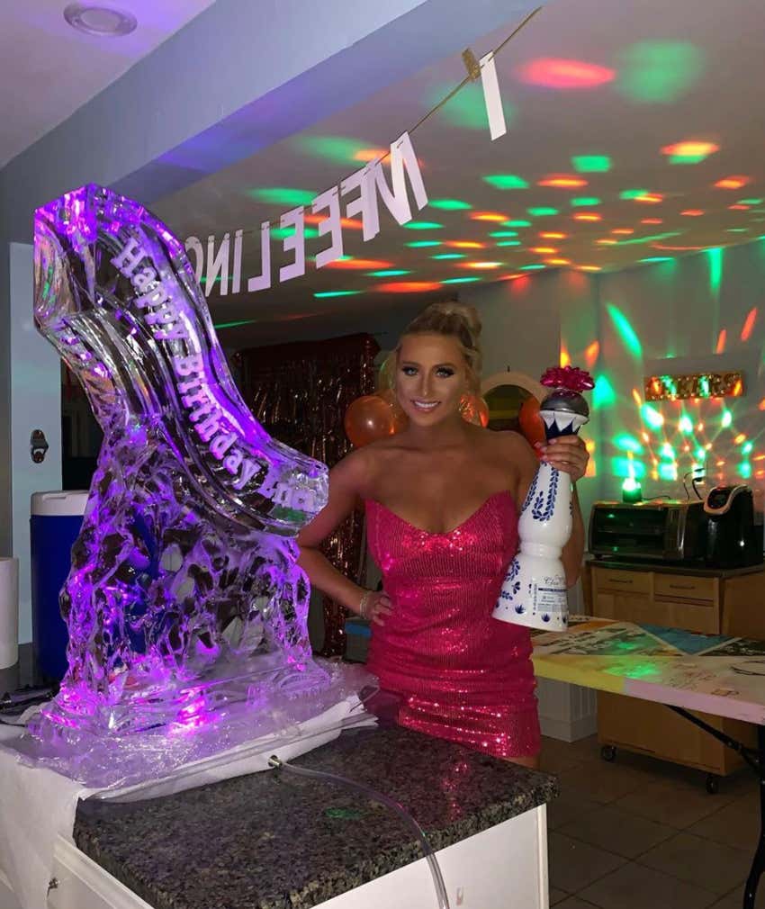 Barstool Local Smokeshow Of The Day Erica From Fairfield Barstool