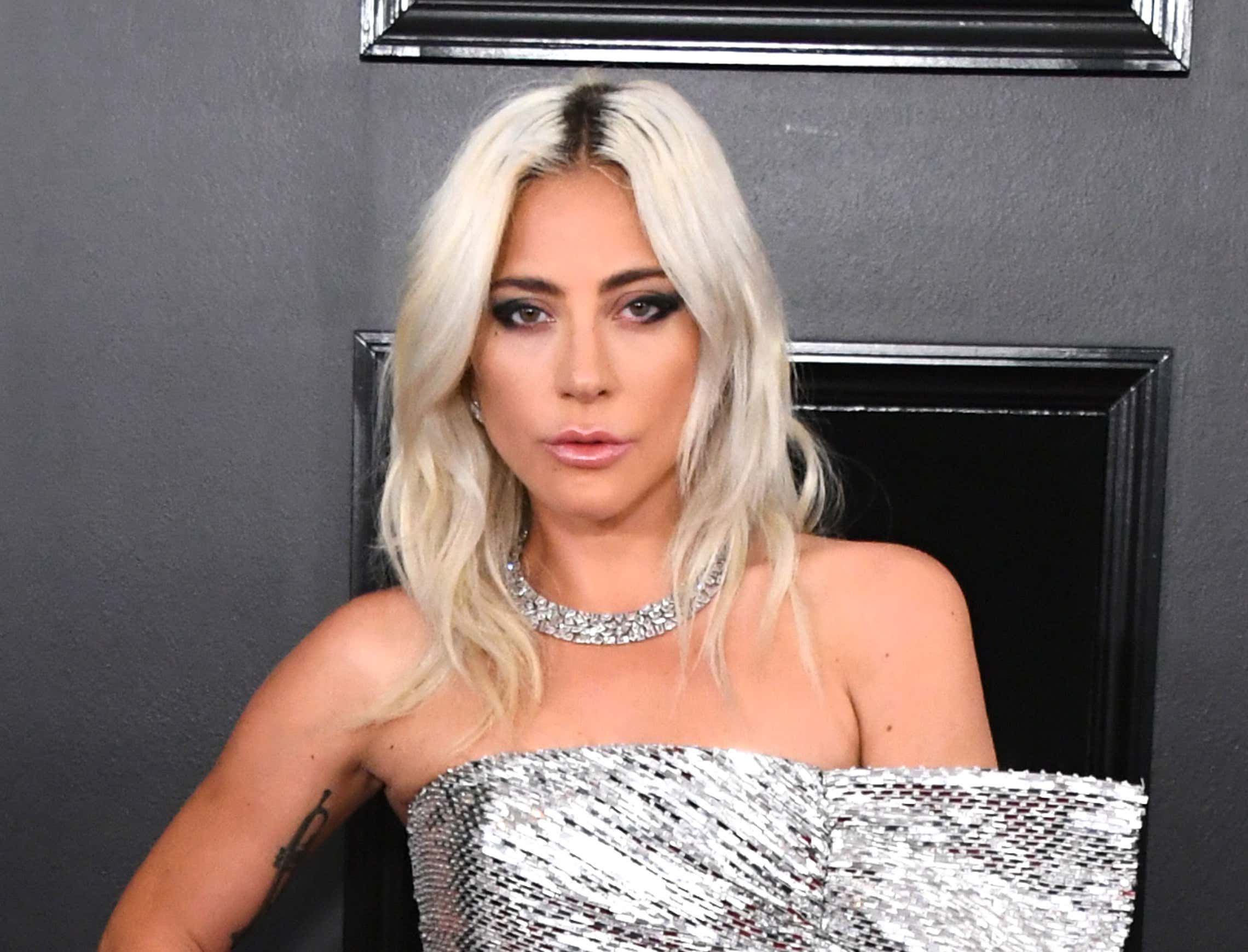 Леди гага фото. Жена гаг. Тейлор кинни и леди гага фото. Жена гаг. Dance with my hands леди гага оригинал.