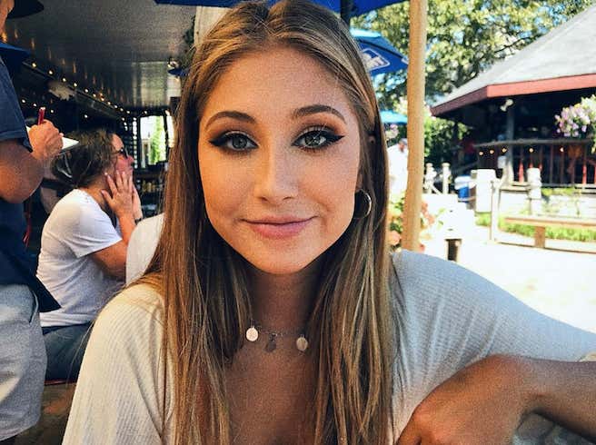 Barstool Local Smokeshow Of The Day - Izzy From Boston University_img_11