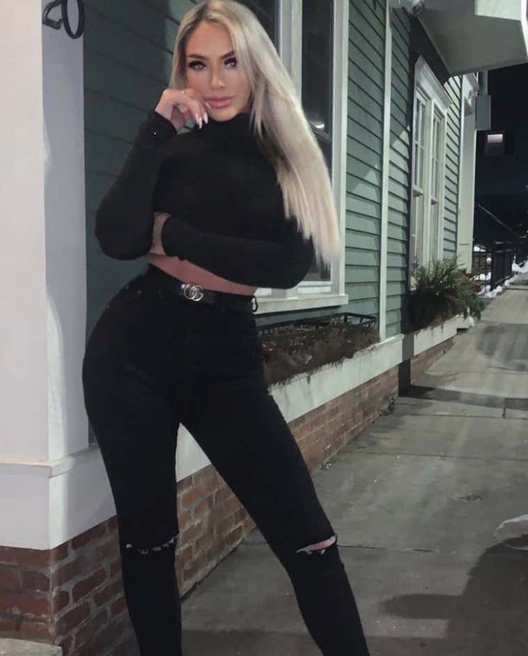 Barstool Local Smokeshow Of The Day - Jackie From Mass_img_13