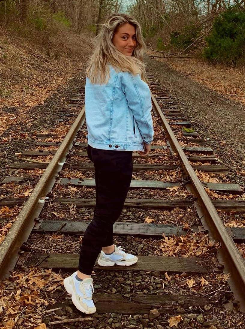 Barstool Local Smokeshow Of The Day - Abbi From Stonehill_img_6