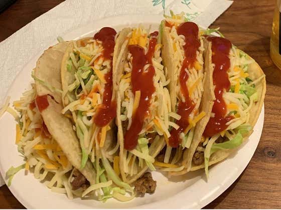 PSA: For The Love Of God, Do NOT Slather Ketchup On Your Tacos Like Adam Jones