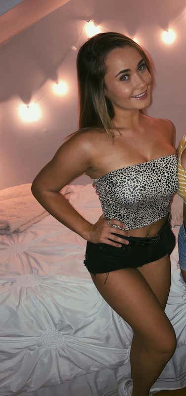 Barstool Local Smokeshow Of The Day - Cammie From Bridgewater State_img_4