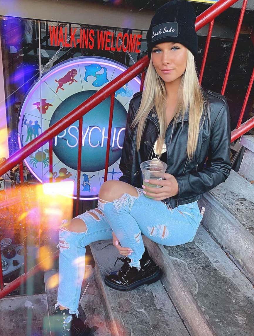 Barstool Local Smokeshow Of The Day - Vanessa From Massachusetts_img_9