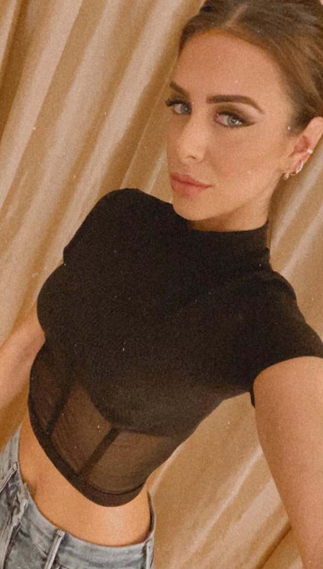 Barstool Local Smokeshow Of The Day - Zoe From Boston_img_3