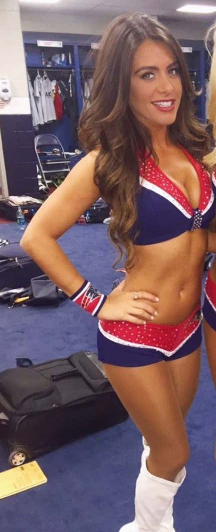 Barstool Local Smokeshow Of The Day - Zoe From Boston_img_6