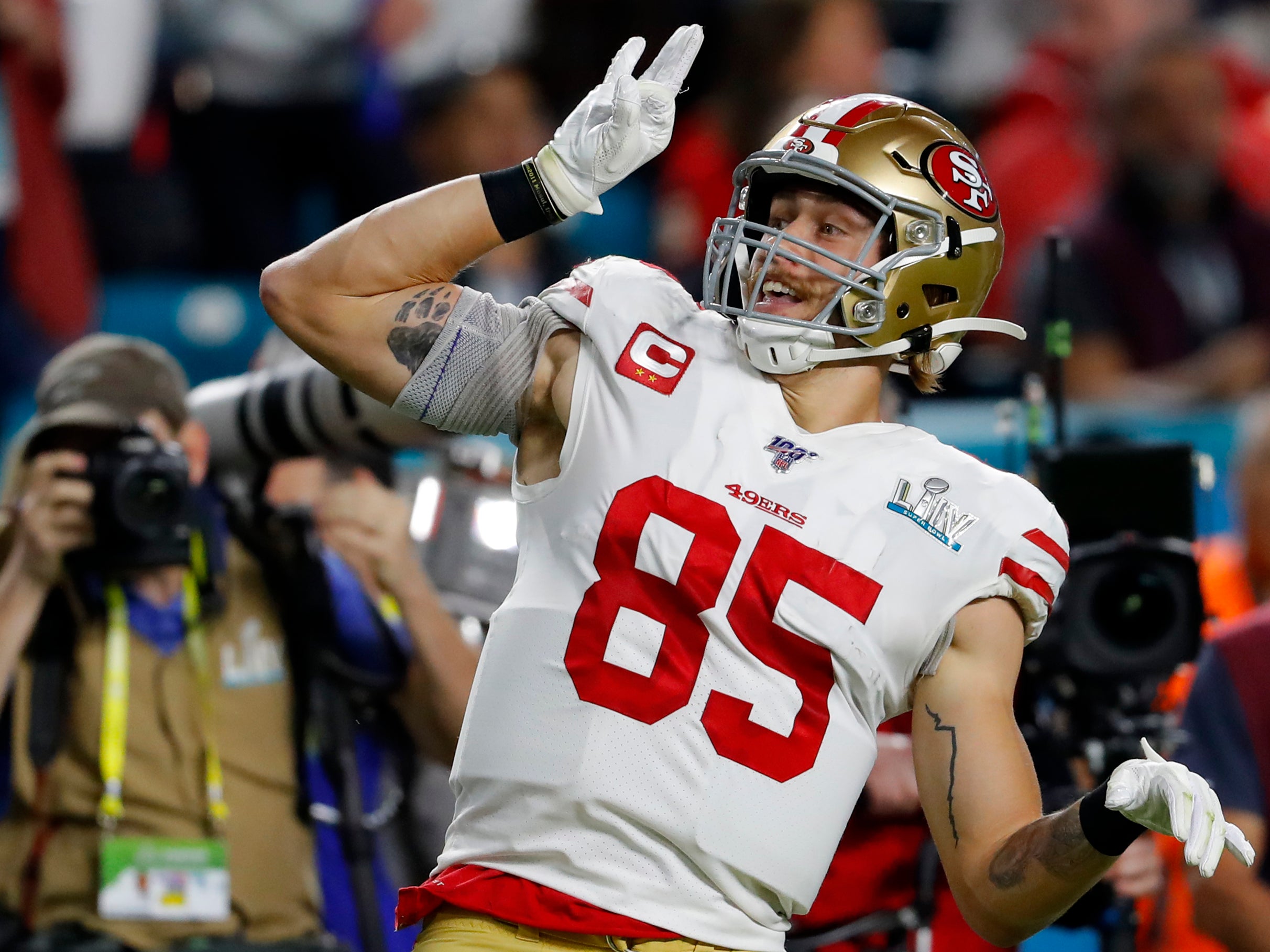 George Kittle Continues Being Hot As Fuck, An Elite Tight End, And The Voice Of Reason By Advocating For A Second Bye Week.