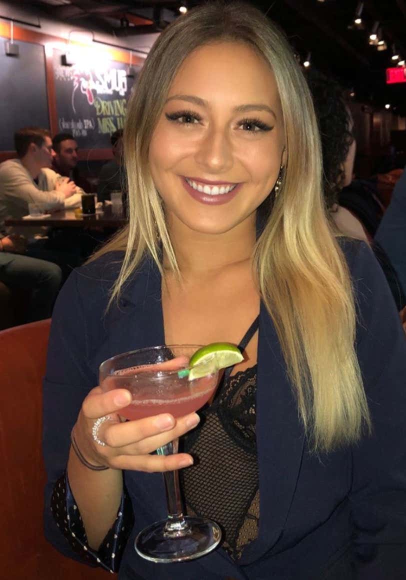 Barstool Local Smokeshow Of The Day - Ariel From URI_img_10