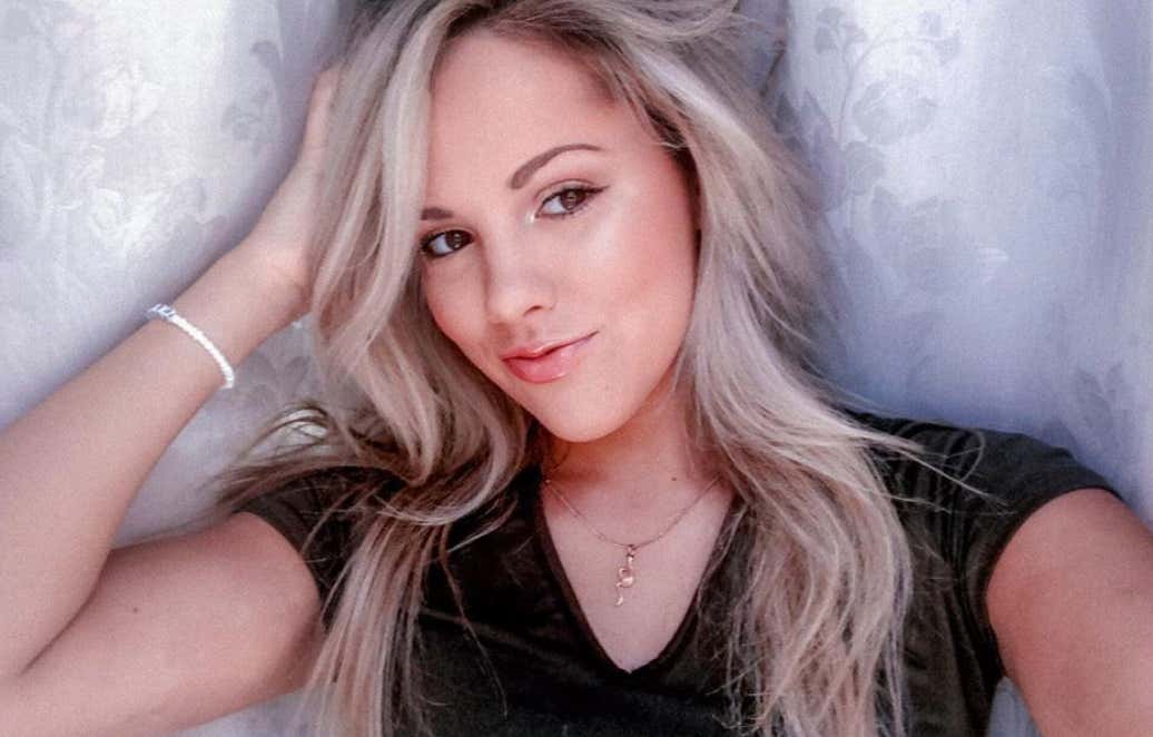 Barstool Local Smokeshow Of The Day - Kristen From UNH_img_3