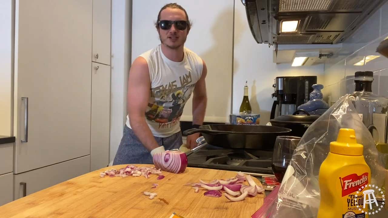 PFT Nommenter Makes Skyline Chili Pizza (NSFW)