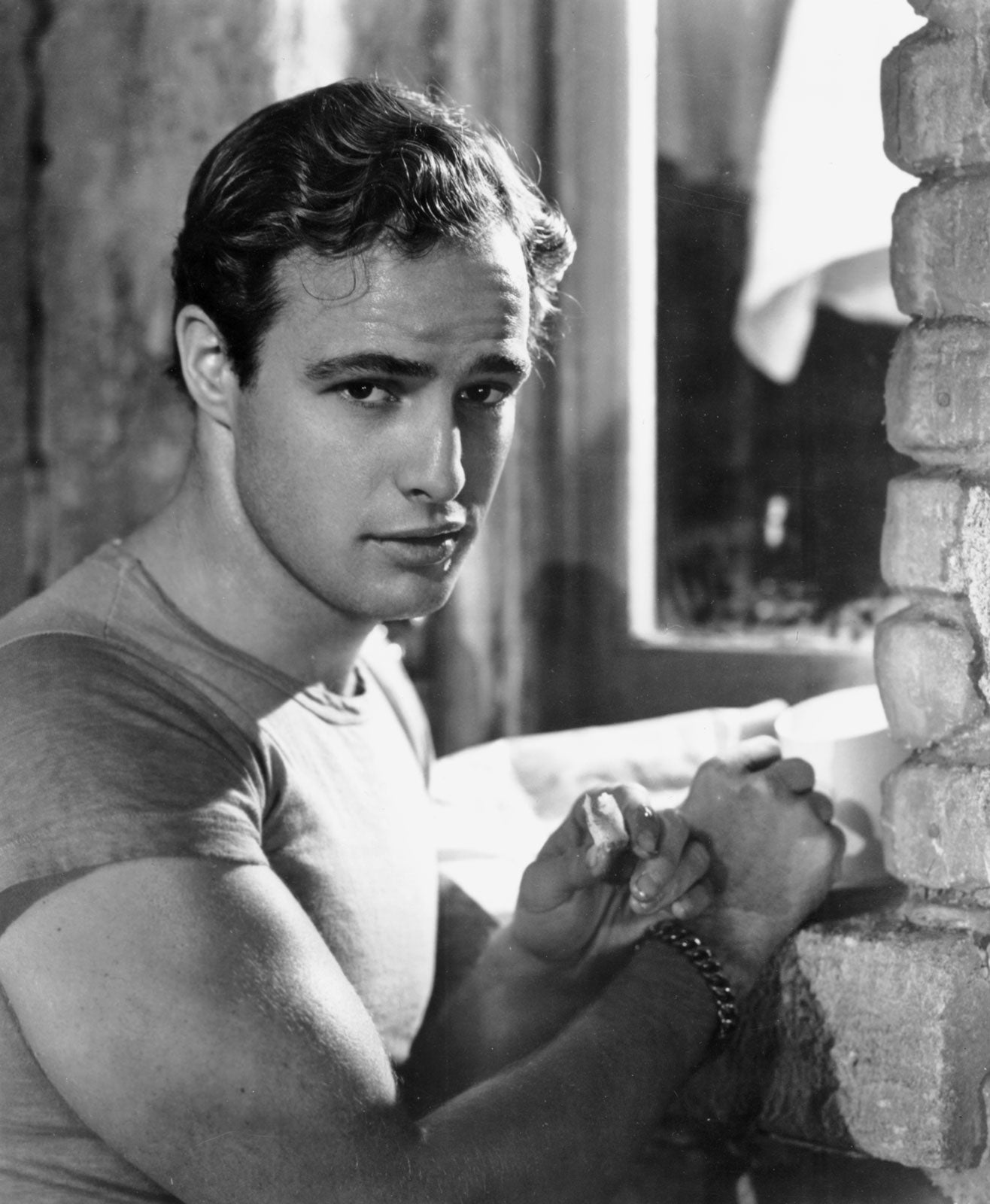 Marlon-Brando-A-Streetcar-Named-Desire.jpg Marlon-Brando-A-Streetcar-Named-Desire.jpg