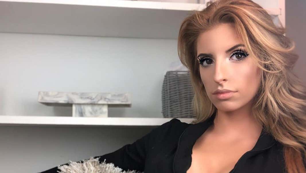 Barstool Chicago's Local Smokeshow Of The Day - Torrie | Barstool 単品価格 DAIBAKSHOW2021 お笑い