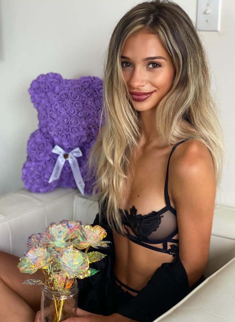 Barstool Local Smokeshow Of The Day - Daryn From UCONN_img_0