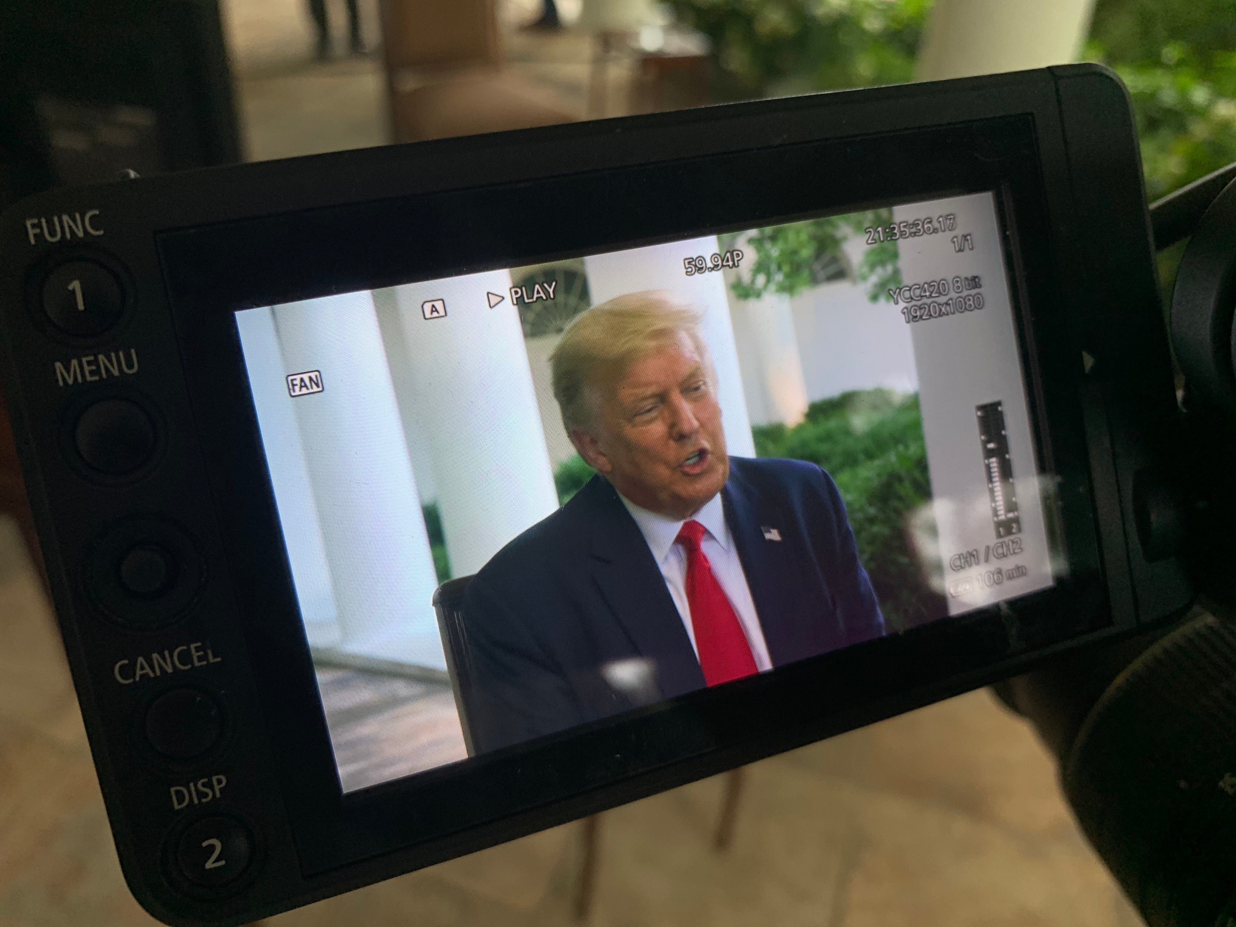 Monitor_Trump.jpg Monitor_Trump.jpg