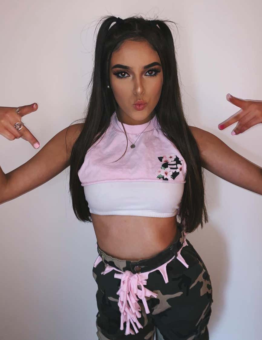 Barstool Local Smokeshow Of The Day - Isabella From Merrimack_img_0