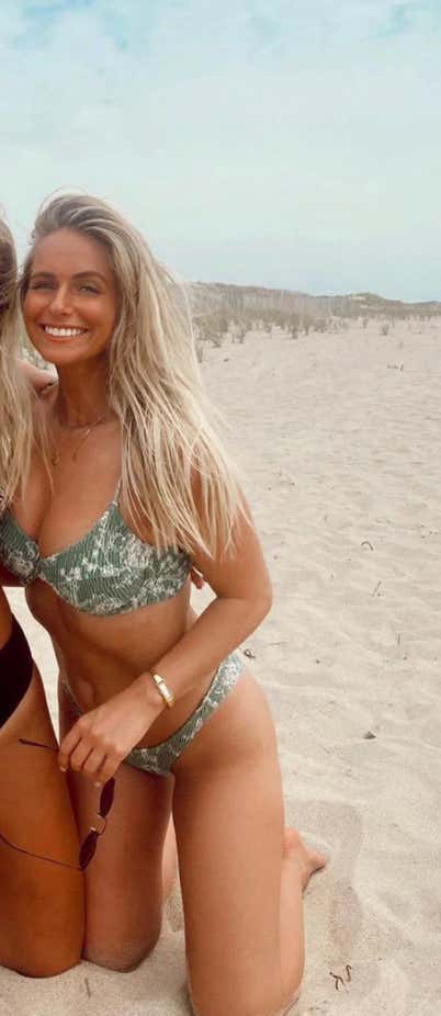 Barstool Local Smokeshow Of The Day - Kelly from Quinnipiac_img_12