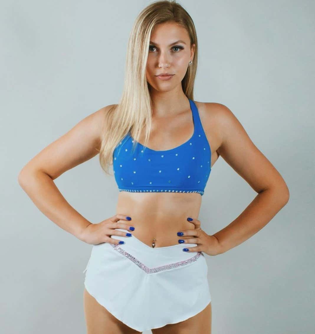 Barstool Local Smokeshow Of The Day - Elizabeth from Merrimack_img_0