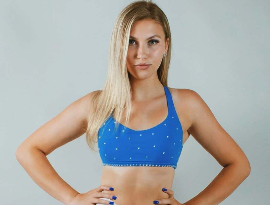 Barstool Local Smokeshow Of The Day Elizabeth from Merrimack