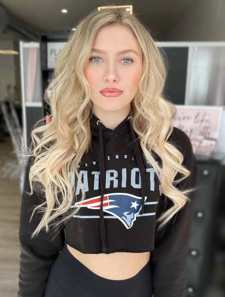 Barstool Local Smokeshow Of The Day - Elizabeth from Merrimack_img_2