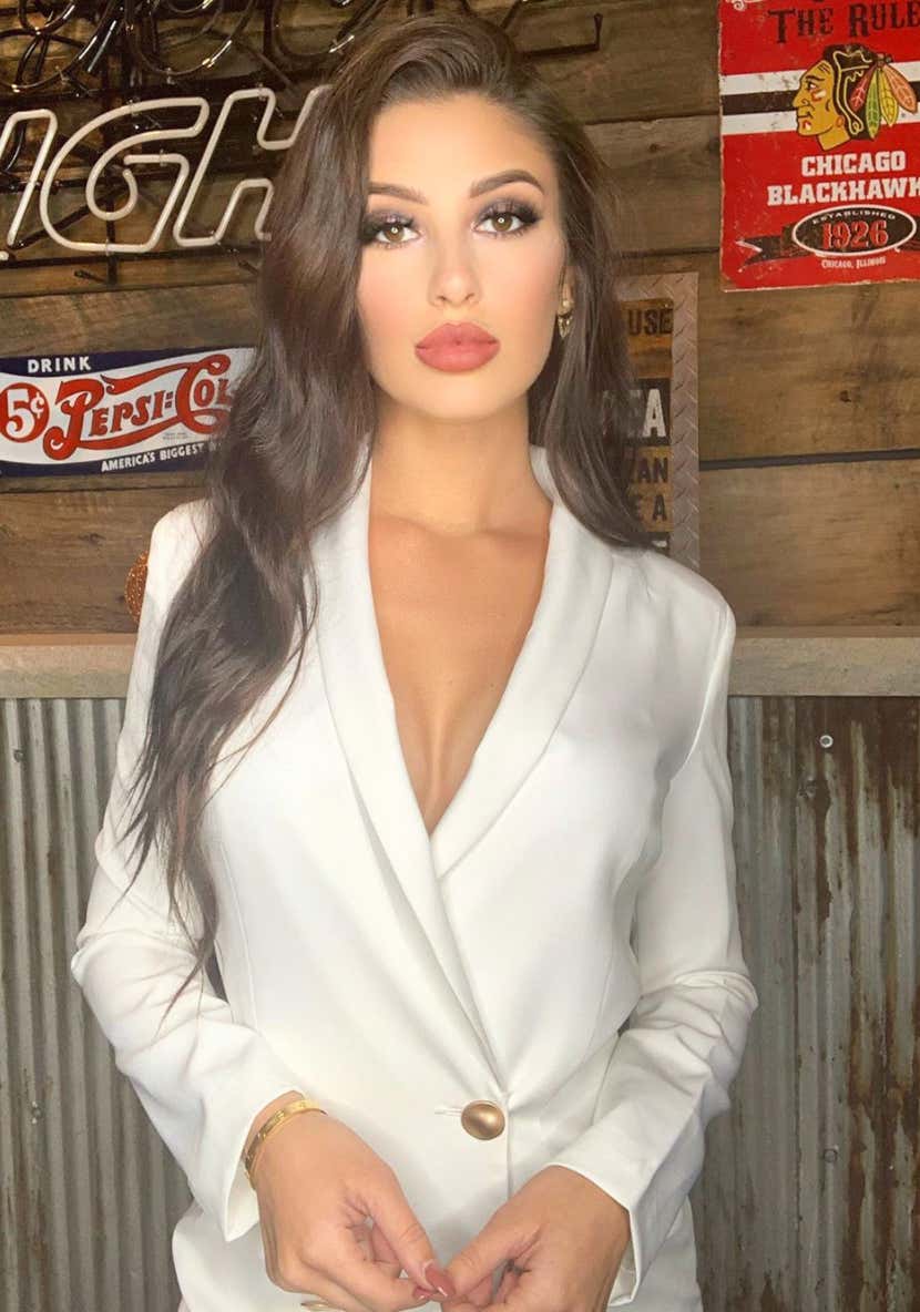 Barstool Chicago's Local Smokeshow Of The Day - Madelynn_img_2