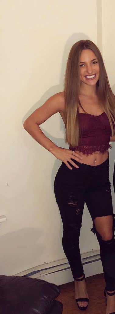 Barstool Local Smokeshow Of The Day - Courtney From Boston_img_4