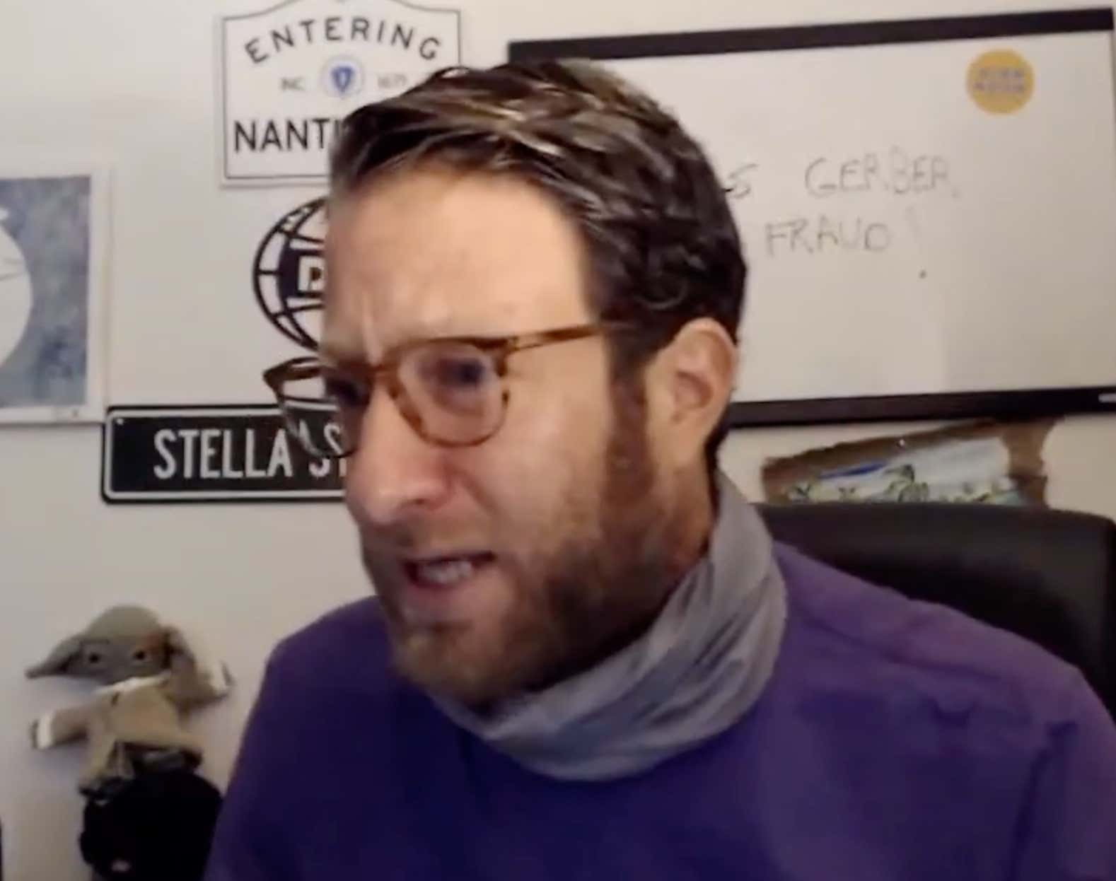 Hey Jimmy's Seafood. Your Team STINKS.