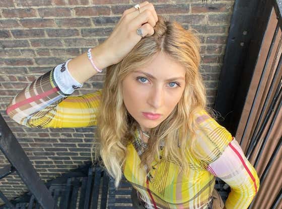 Tik Tok Viral Sensation/NYC Bassist Blu DeTiger Joins My Mom's Basement Today