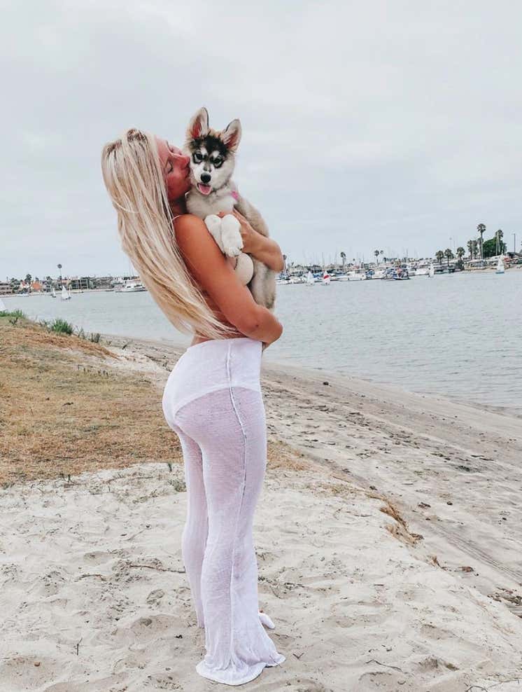 Barstool Local Smokeshow Of The Day - Melanie From UNH_img_9