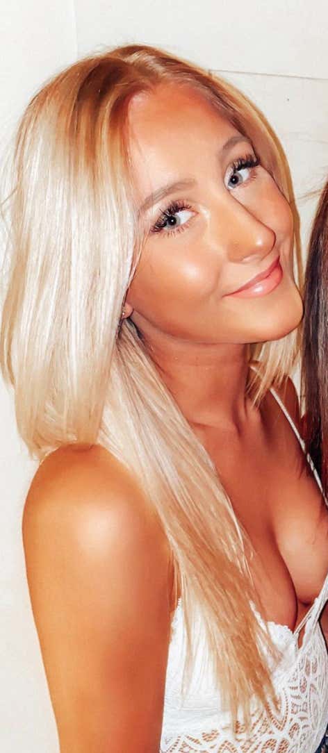 Barstool Local Smokeshow Of The Day - Melanie From UNH_img_2