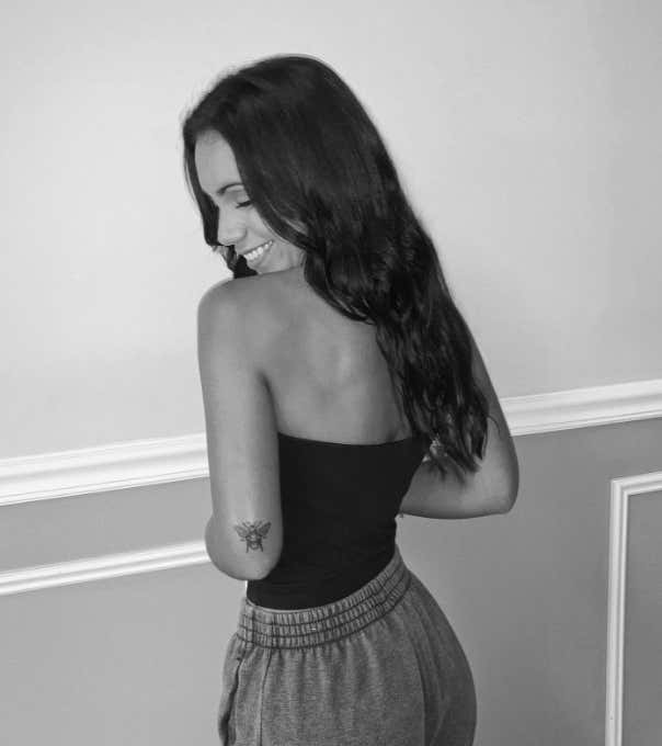 Rough N' Rowdy Ring Girl Of The Day - B_img_3