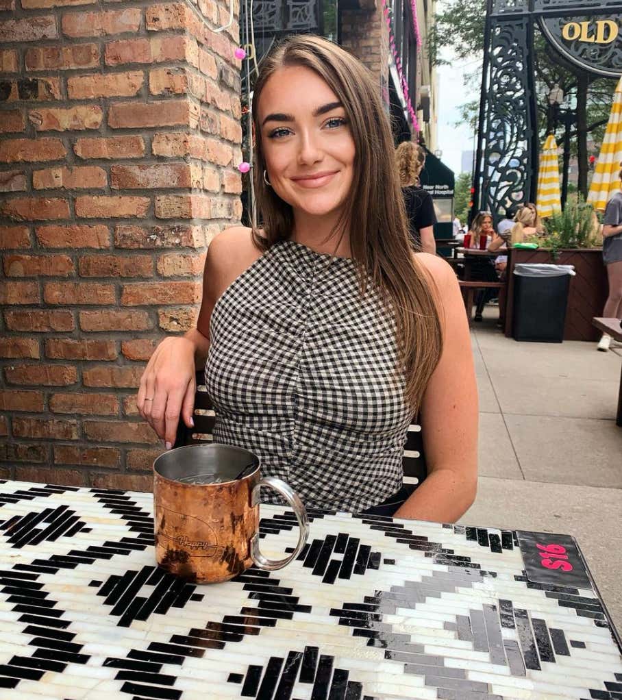 Barstool Chicago's Local Smokeshow Of The Day Kelsey Barstool Sports