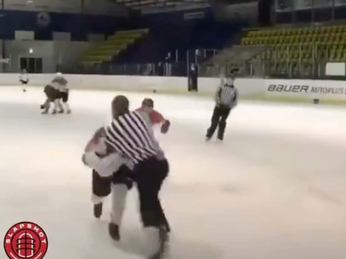 Fact You've Gotta Be A Certified Clown To Fight A Ref Barstool Sports