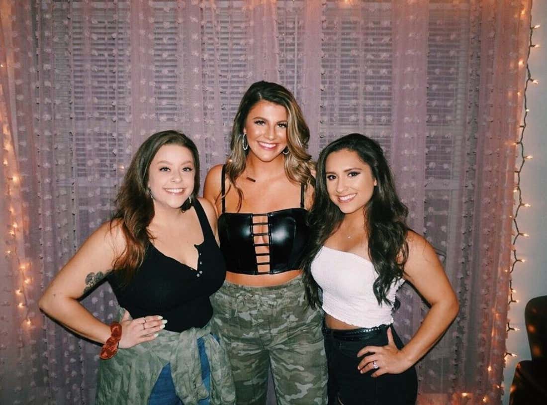 Barstool Chicago's Local Smokeshow Of The Day - Lauren_img_2