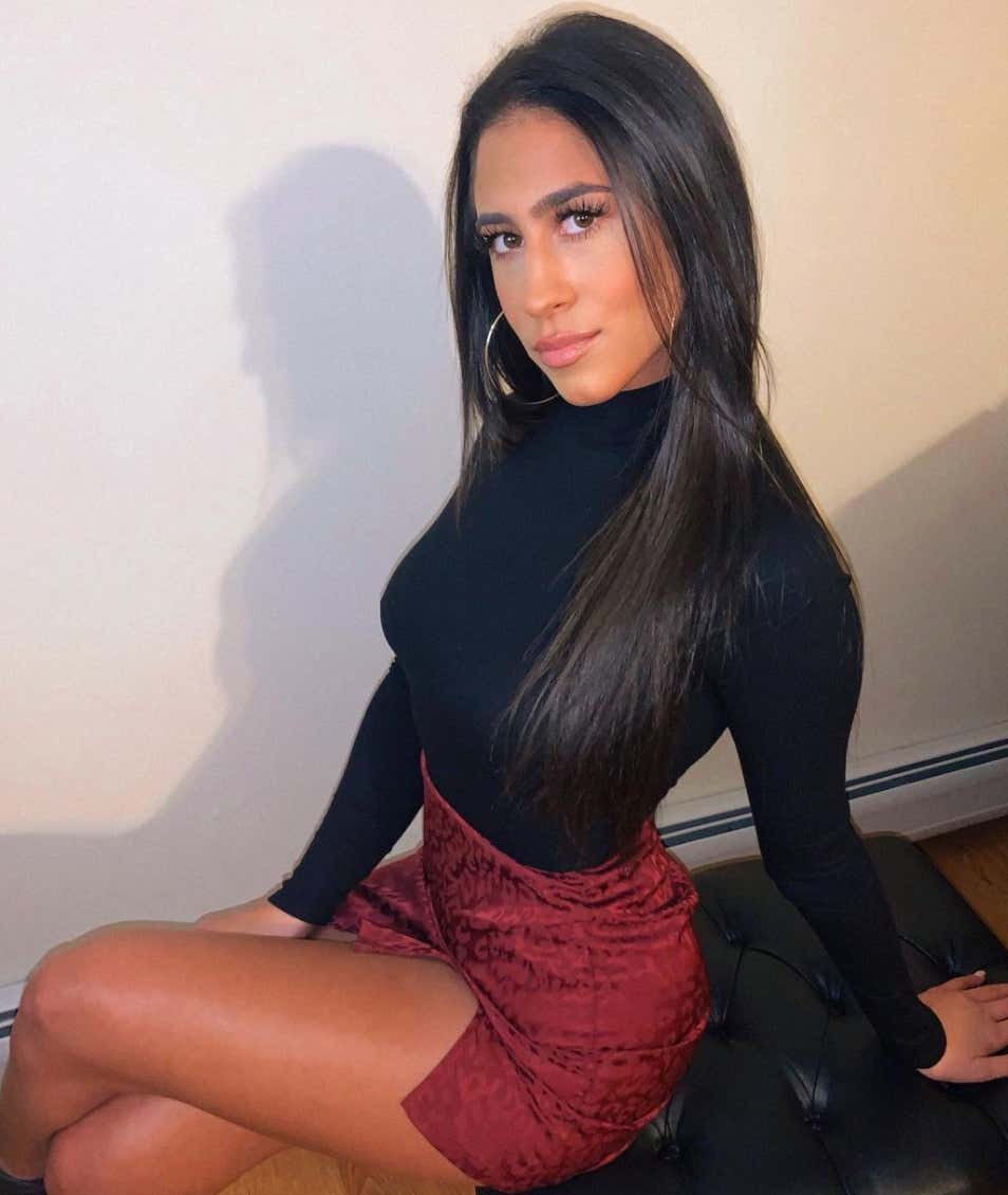 Barstool Local Smokeshow Of The Day - Amanda From Quinnipiac_img_11