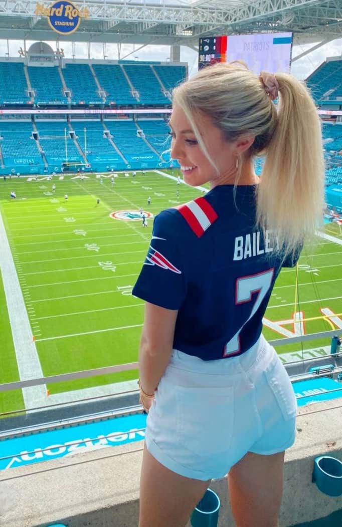 Barstool Local Smokeshow Of The Day - Bailey From Boston University_img_3
