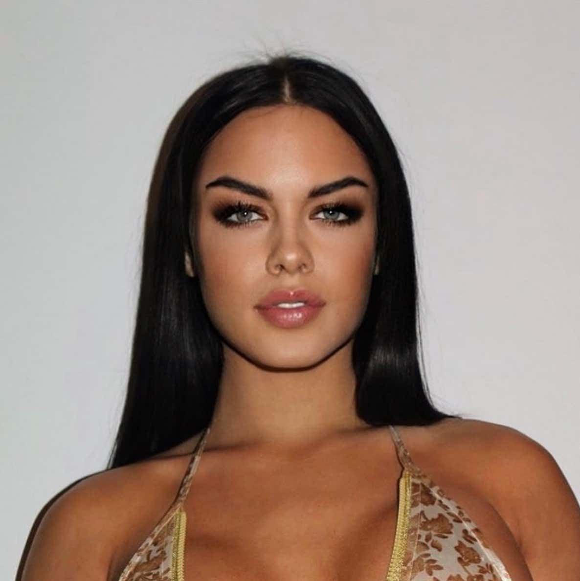 Barstool Chicago's Local Smokeshow Of The Day - Maja_img_2